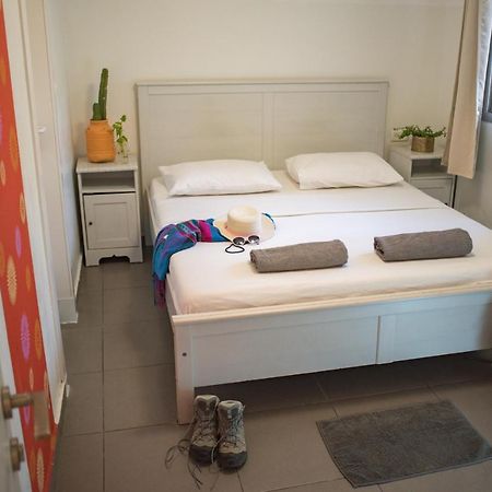 Florentine Backpackers Hostel - Ages 18-55 Tel Aviv Ruang foto